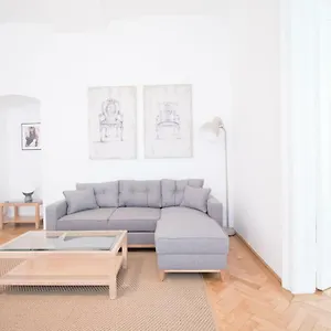  Apartment Heymi Stadtpark Austria